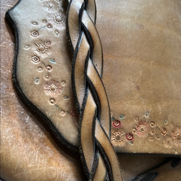 Vintage Tan Leather Women's Bag - Picture 7 of 7